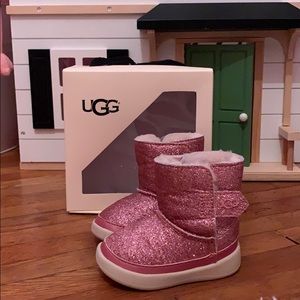 Keelan Glitter Pink Baby Uggs size 2/3 (6-12mos)